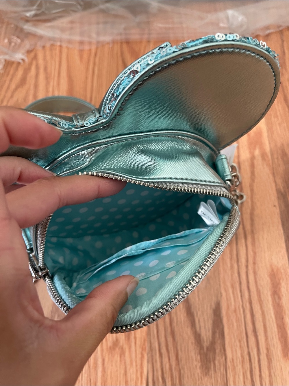 Disney Loungfly Crossbody - Picture 4 of 4